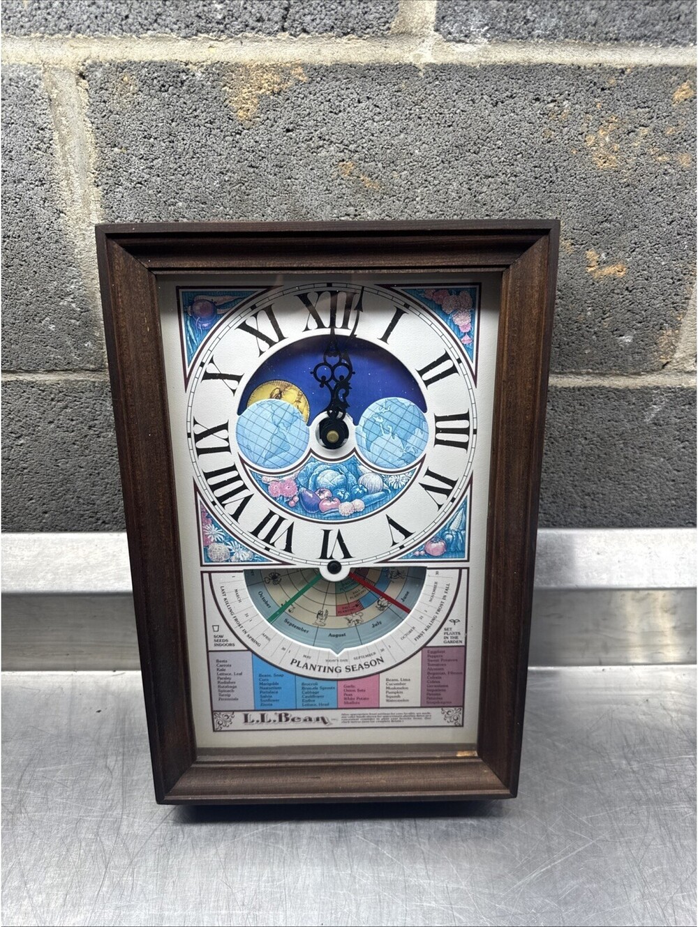 Rare VTG 1970s L.L. Bean Moon Phase Planting Season Wall Clock Works Perfectly